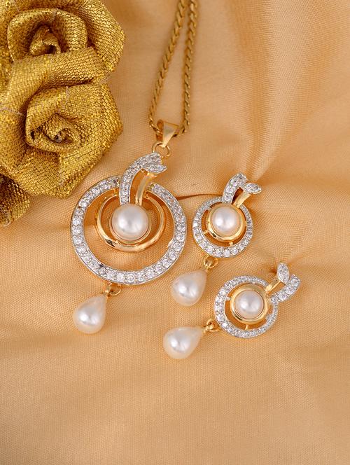 gold brass pendants and earring - 17545265 - Very Small Image - 1