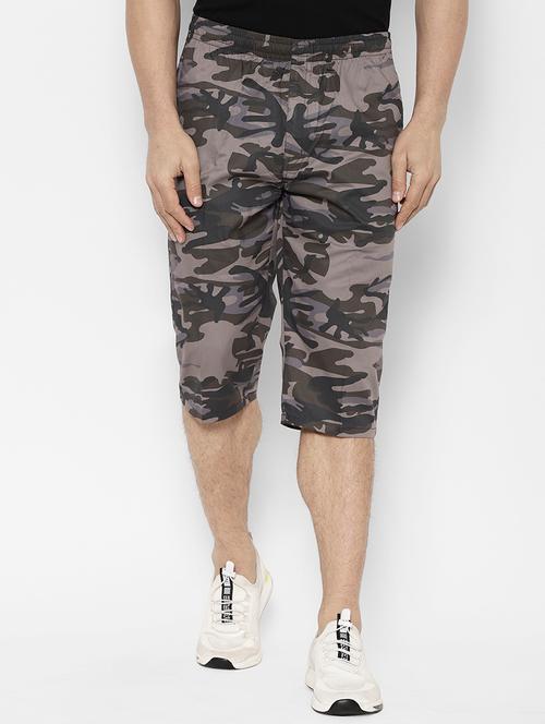 grey camouflage three - fourth - 17570697 - Very Small Image - 1