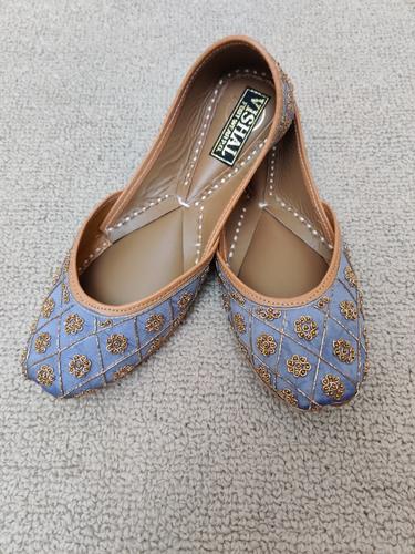  hand embroidered leather juti  - 17578702 - Very Small Image - 1