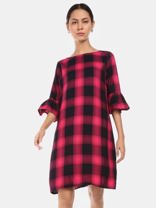 boat neck checkered dress  - 17580563 - Very Small Image - 1