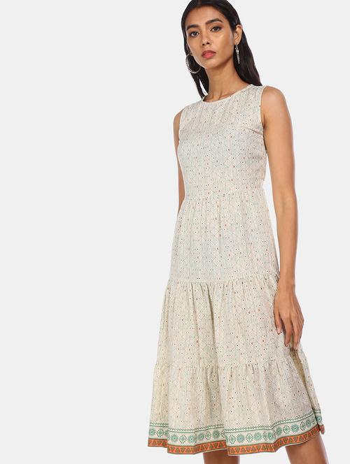 round neck printed tiered  dress - 17580625 - Very Small Image - 1