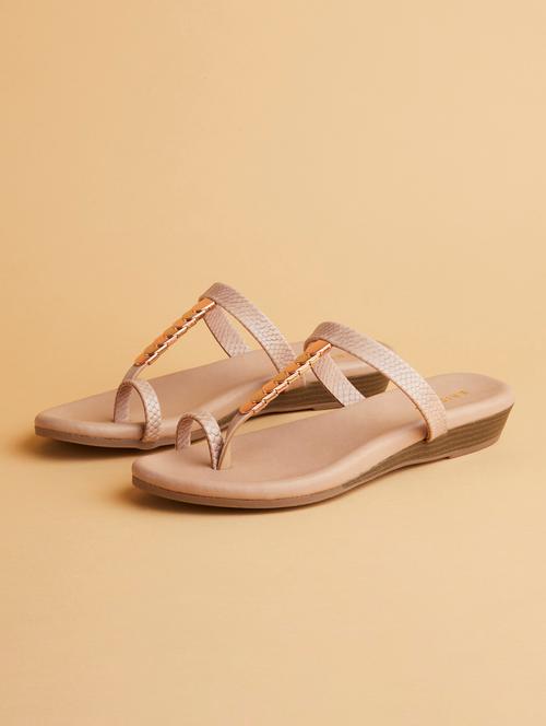 pink one toe  sandal - 17592256 - Very Small Image - 1