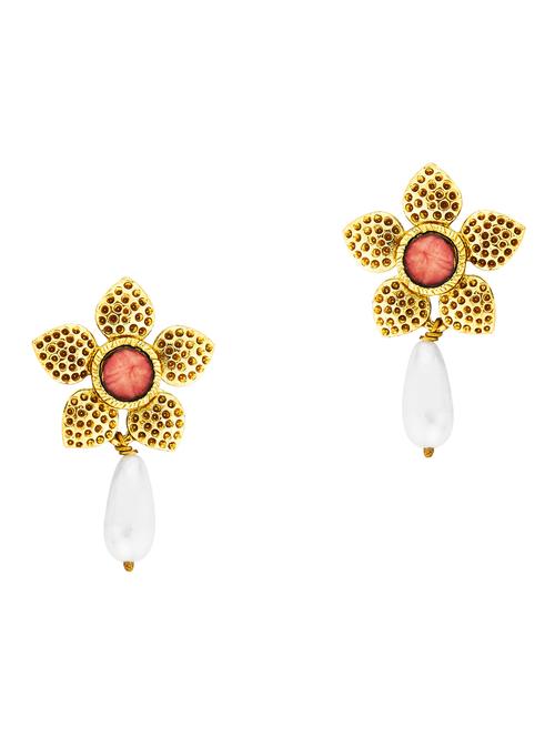 red metal drop earring - 17621657 - Very Small Image - 1