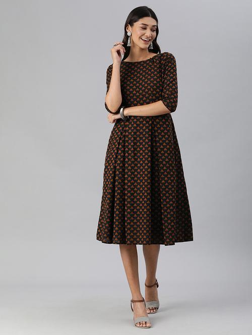 boat neck flared dress - 17623851 - Very Small Image - 1