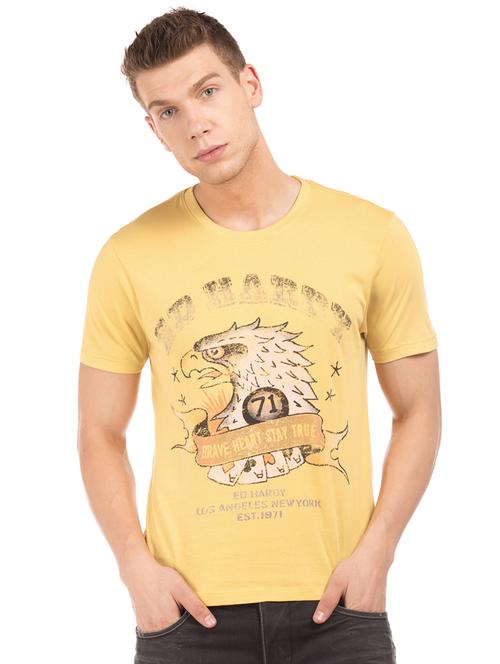 yellow chest print t-shirt - 17631079 - Very Small Image - 1
