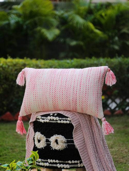 ivory and pink woven cushion cover with tassels - 17735339 - Very Small Image - 1