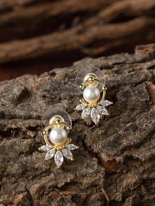 gold metal studs earring - 17760240 - Very Small Image - 1