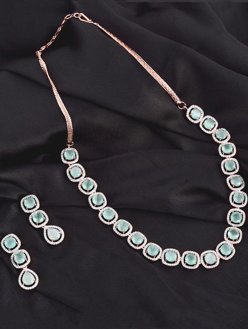 green brass necklaces and earring - 17761605 - Very Small Image - 1