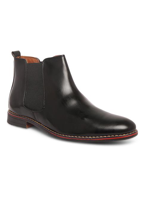 black leather hiking  boots - 17771843 - Very Small Image - 1