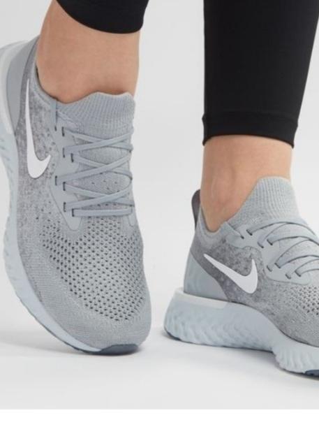 nike  - 17774136 - Very Small Image - 1