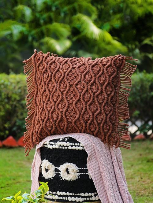 brown macramé cushion cover with fringes - square - 17779168 - Very Small Image - 1