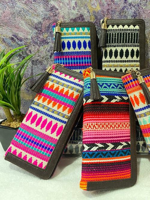 hand made clucths  - 17786443 - Very Small Image - 1