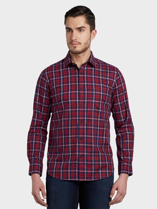 red checkered casual shirt - 17801609 - Very Small Image - 1