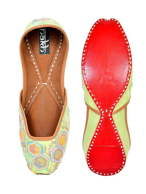 a perfectly comfortable, light weight &  - 17824457 - Very Small Image - 1