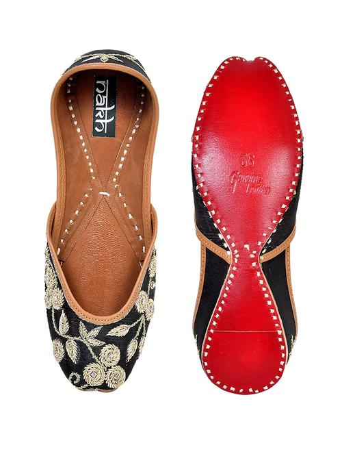 a perfectly comfortable, light weight &  - 17824458 - Very Small Image - 1