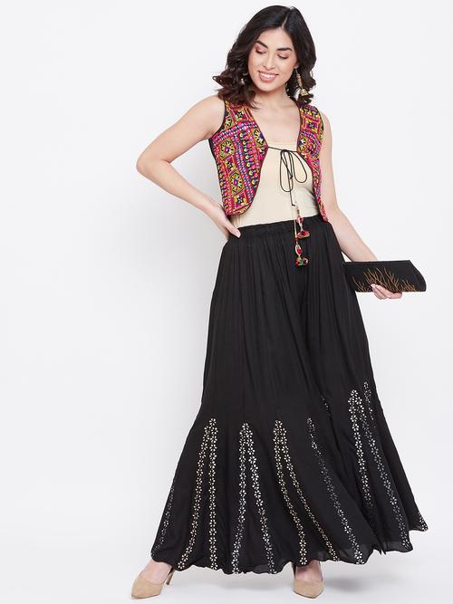 a pair of black and silver-toned  - 17843362 - Very Small Image - 1