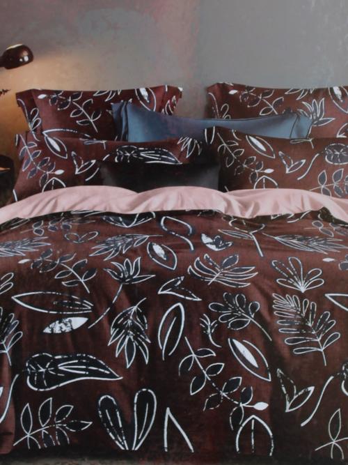 versatile usage: this super soft blanket  - 17855531 - Very Small Image - 1