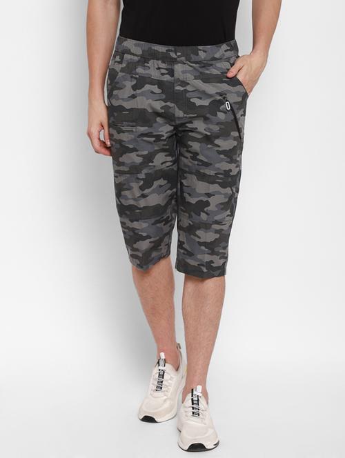 grey camouflage three - fourths - 17856570 - Very Small Image - 1