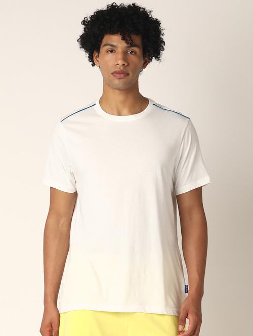 white solid t-shirt - 17873696 - Very Small Image - 1
