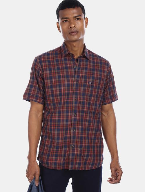 red checkered casual shirt - 17875477 - Very Small Image - 1