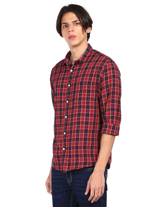 red checkered casual shirt - 17936467 - Very Small Image - 1