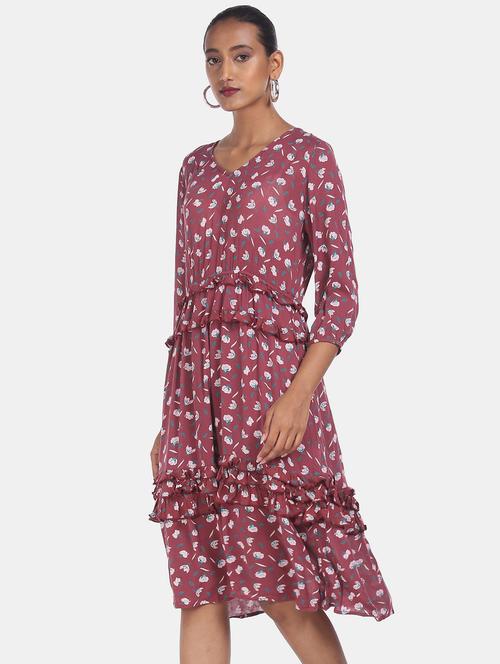 v-neck floral tiered dress - 17951554 - Very Small Image - 1