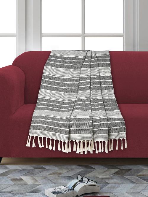 droplet collection by mezposh : off white & black cotton viscose blend chevron sofa throw (180x130cm) - 17977638 - Very Small Image - 1