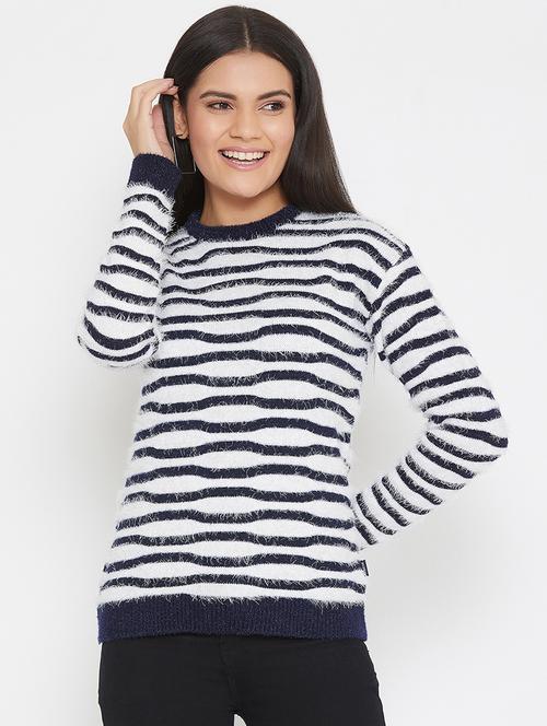 Round Neck Animal Pullover - 17984288 - Very Small Image - 1