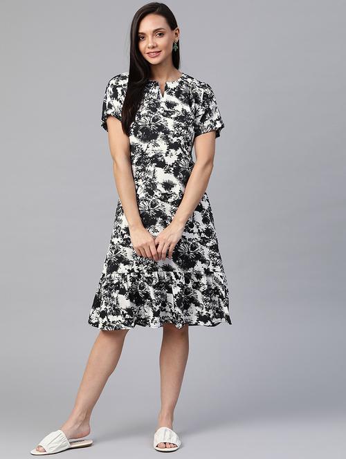 women's tiered dress  dress - 18024245 - Very Small Image - 1