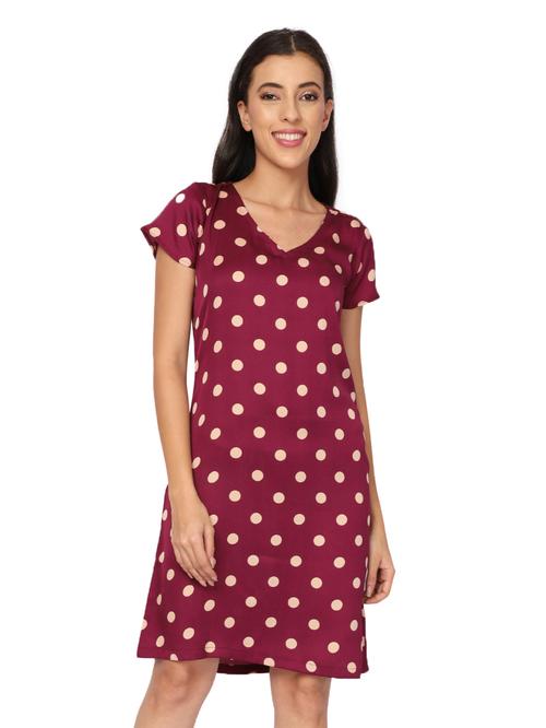 attractive, bold & stylist women purple  - 18028256 - Very Small Image - 1