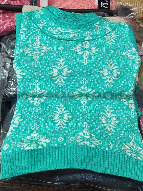 kids wear  - 18065789 - Very Small Image - 1