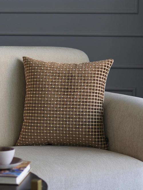 gm 16 x 16" jacquard geometric brown cushion cover - 18072736 - Very Small Image - 1