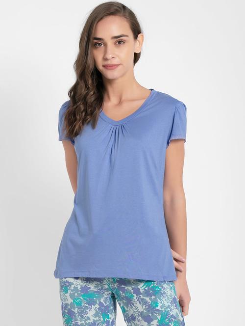v-neck solid top - 18078710 - Very Small Image - 1