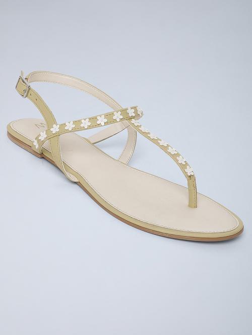 yellow back strap sandal - 18083657 - Very Small Image - 1