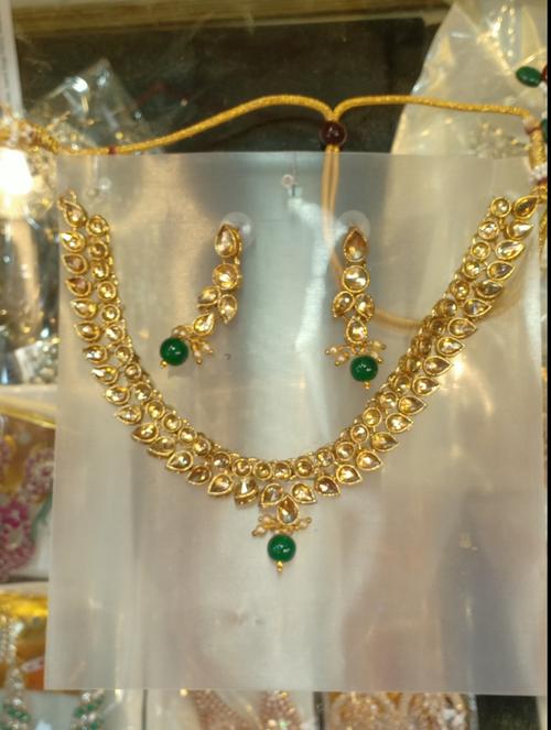 necklace  - 18106234 - Very Small Image - 1