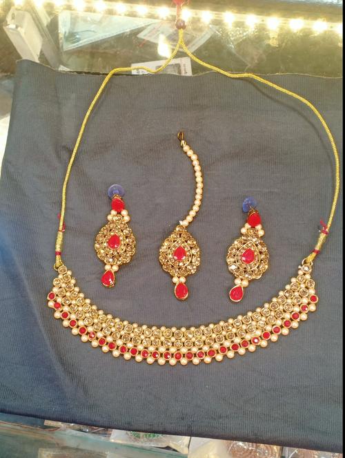 necklace  - 18106239 - Very Small Image - 1