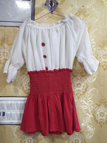 tops red and white  - 18117728 - Very Small Image - 1