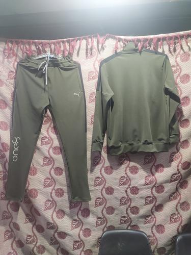track suit green  - 18141455 - Very Small Image - 1