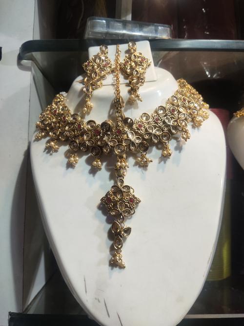 jewellery  - 18158642 - Very Small Image - 1