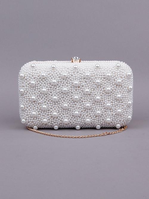 white embellished regular clutch - 18163177 - Very Small Image - 1