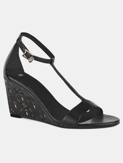 black pu tstrap sandals - 18179030 - Very Small Image - 1