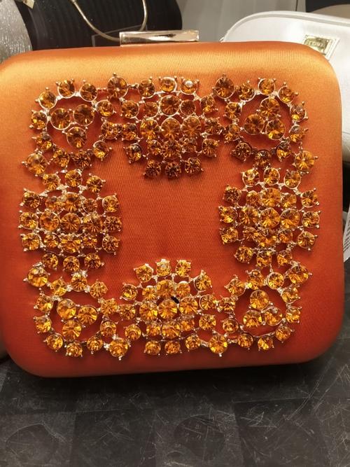 handbags  - 18180526 - Very Small Image - 1