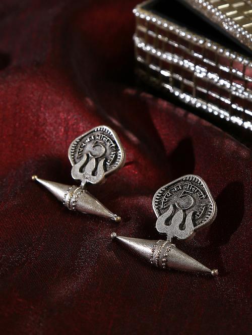 silver metal studs earring - 18182457 - Very Small Image - 1
