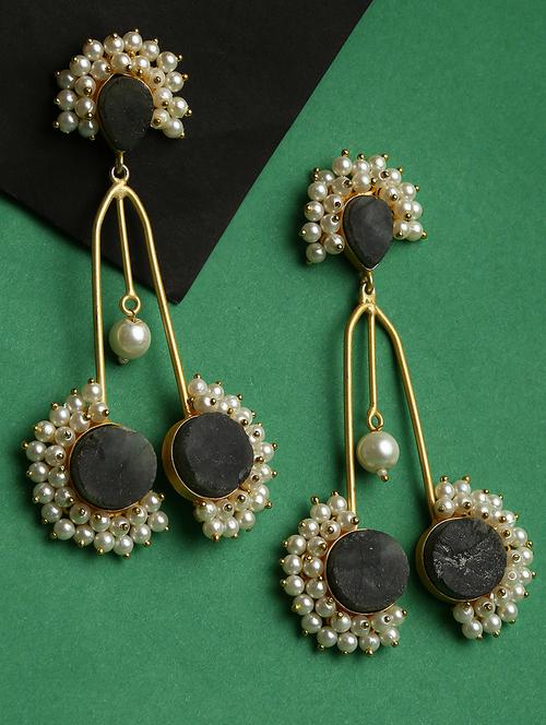 gold metal drop earring - 18182482 - Very Small Image - 1