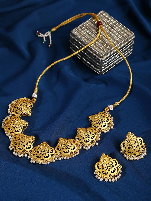 gold metal necklaces and earring - 18182674 - Very Small Image - 1