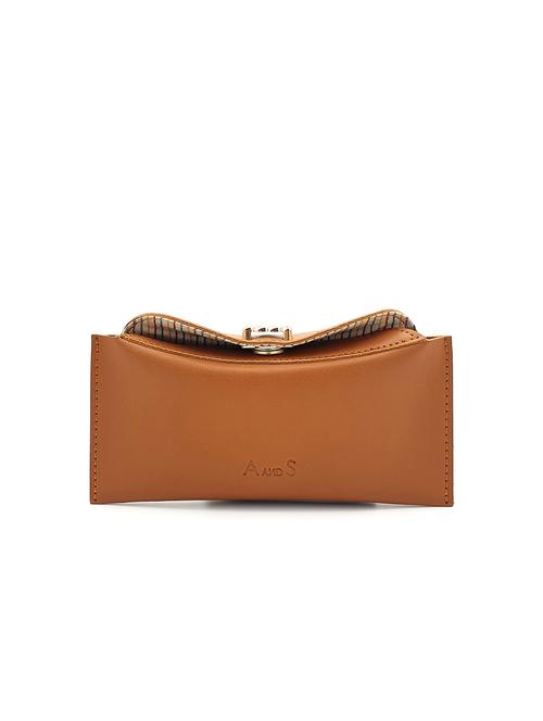 brown leather regular sunglass pouch - 18184568 - Very Small Image - 1