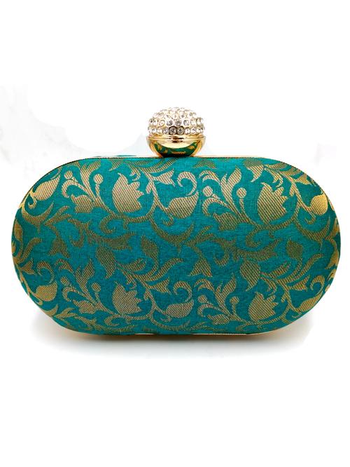 this is the perfect clutch to  - 18189049 - Very Small Image - 1
