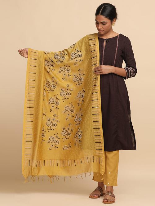 yellow cotton blend dupatta - 18206681 - Very Small Image - 1