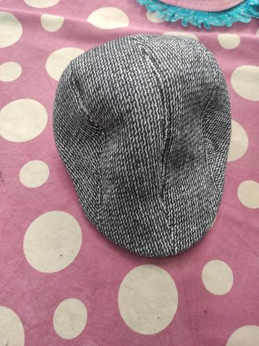 caps  - 18218067 - Very Small Image - 1