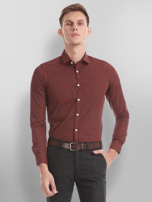 red checkered formal shirt - 18256589 - Very Small Image - 1